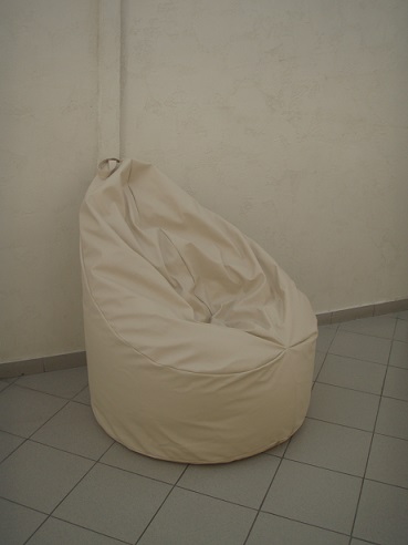 Кресло-тюльпан с гранулами (винилискожа) детское фото 1